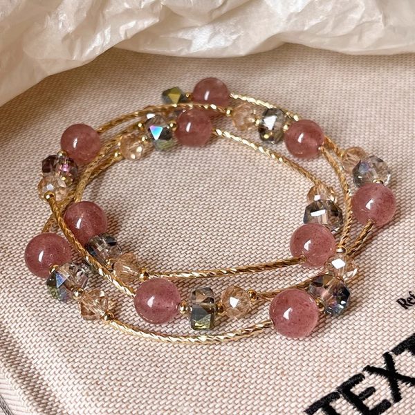 女性用マルチレイヤーストロベリークリスタルペンダントブレスレット